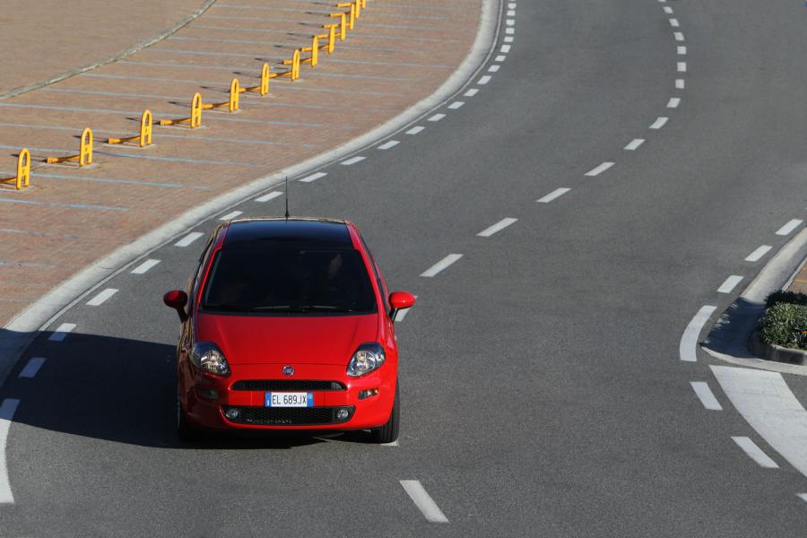  Fiat Punto 2012 года  (фото 17 из 44)